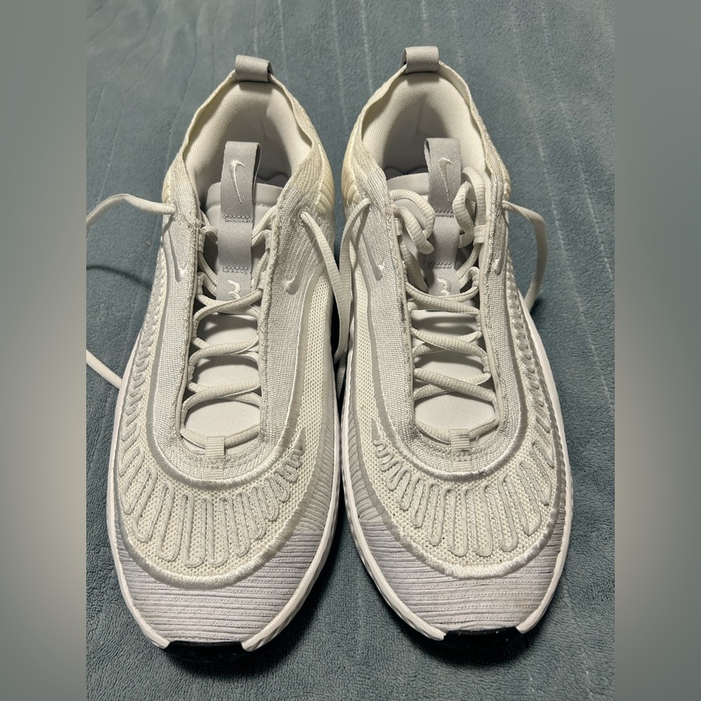 Nike Cosmic Unity 003